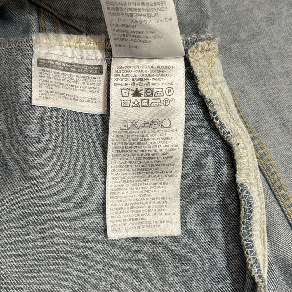 LEVI'S Men's Trucker Jacket Size S In Light Stonewash - Light Wash - Picture 8 of 9